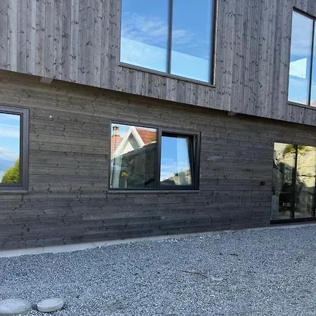 Cozy, New For Rent With Proximity To Beautiful Nature شقة