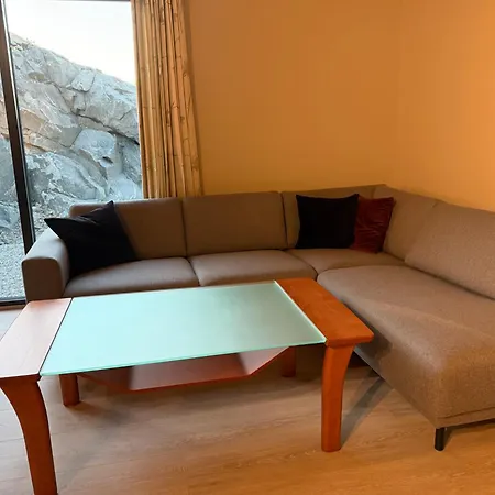 شقة Cozy, New For Rent With Proximity To Beautiful Nature Hjelmeland